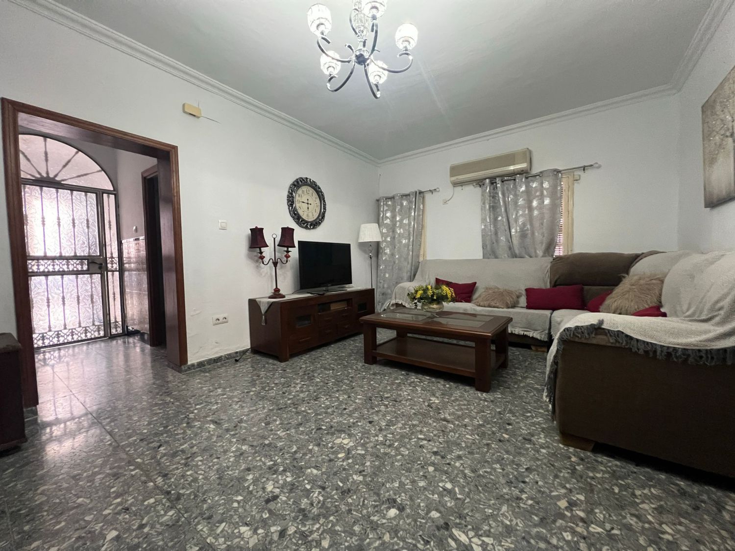 Sala de estar de Casa o chalet en venta en Los Palacios y Villafranca con Aire acondicionado