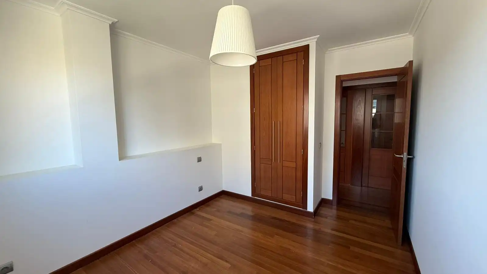 Schlafzimmer von Wohnung zur Miete in Santander mit Heizung, Privatgarten und Abstellraum