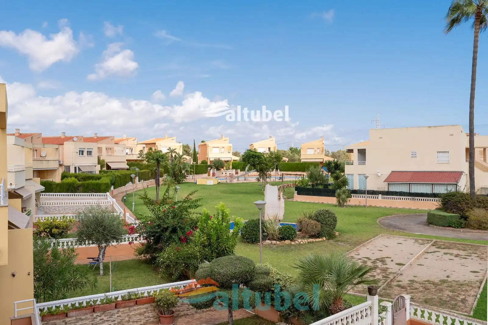 Garden of Houses for sale in Peñíscola / Peníscola  with Air Conditioner, Terrace and Swimming Pool