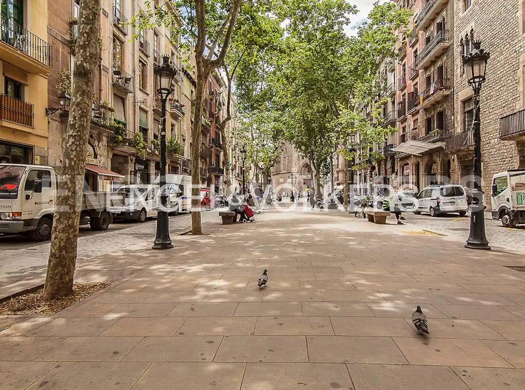 Vista exterior de Piso en venta en Barcelona con Calefacción y Balcón