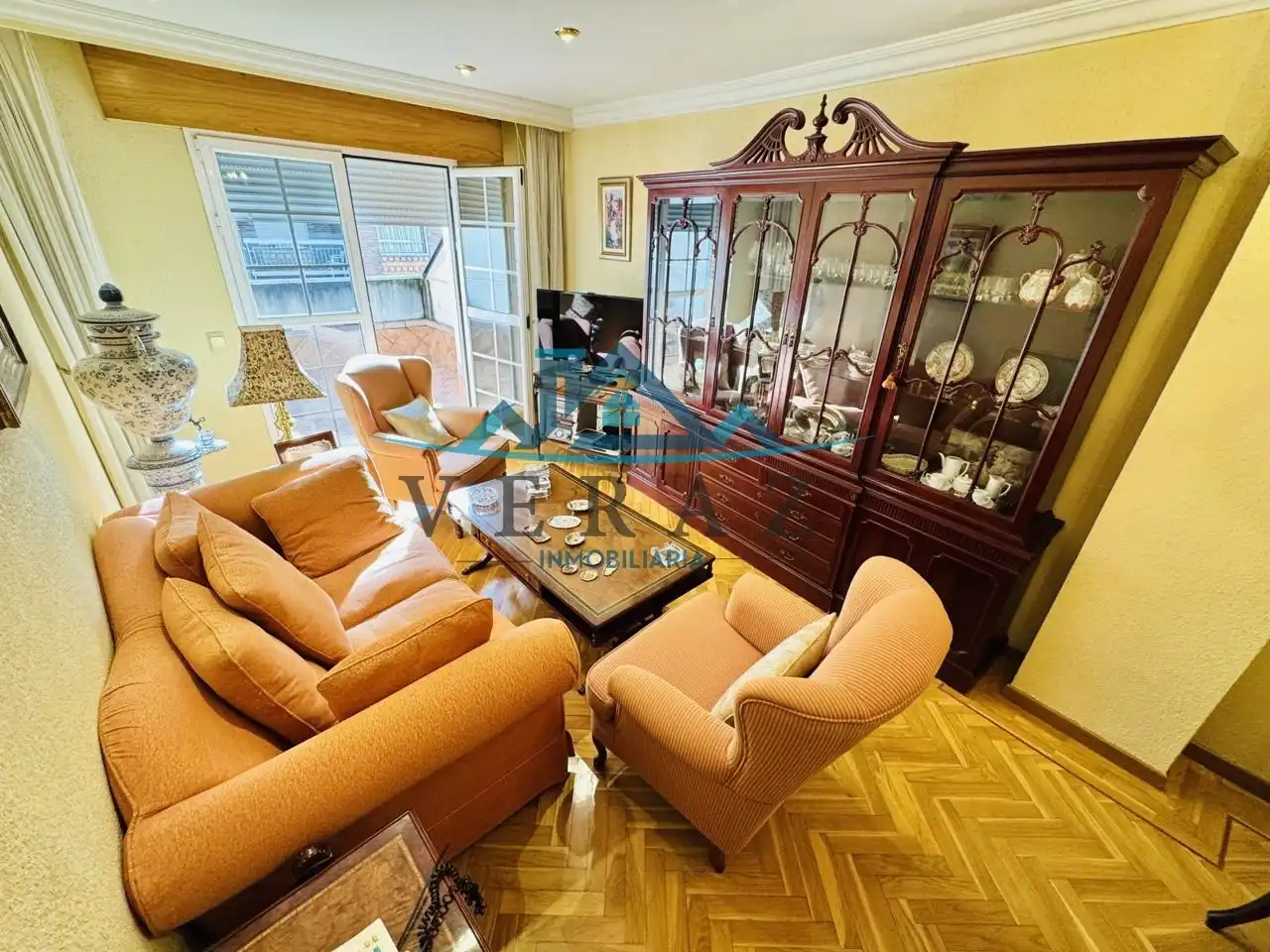 Sala d'estar de Pis en venda en Talavera de la Reina amb Parquet i Terrassa