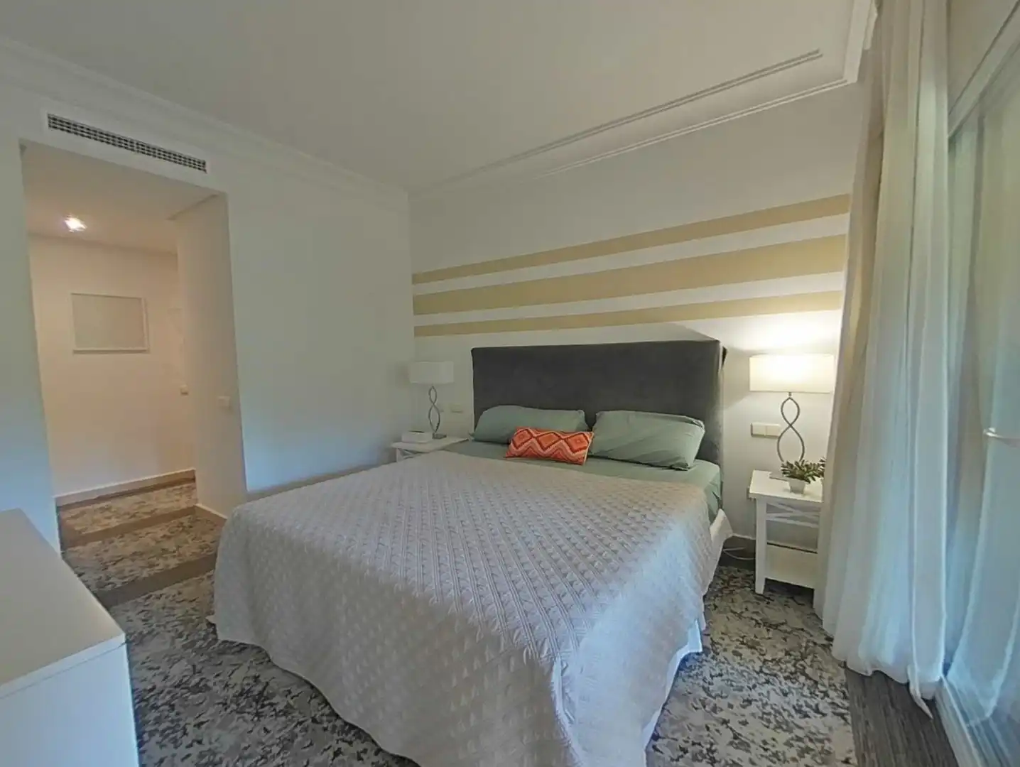 Dormitori de Apartament en venda en Marbella amb Terrassa, Traster i Moblat