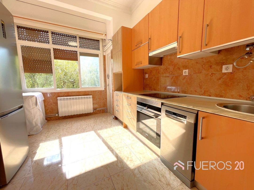 Kitchen of Flat for sale in Bilbao   with Heating, Private garden and Terrace