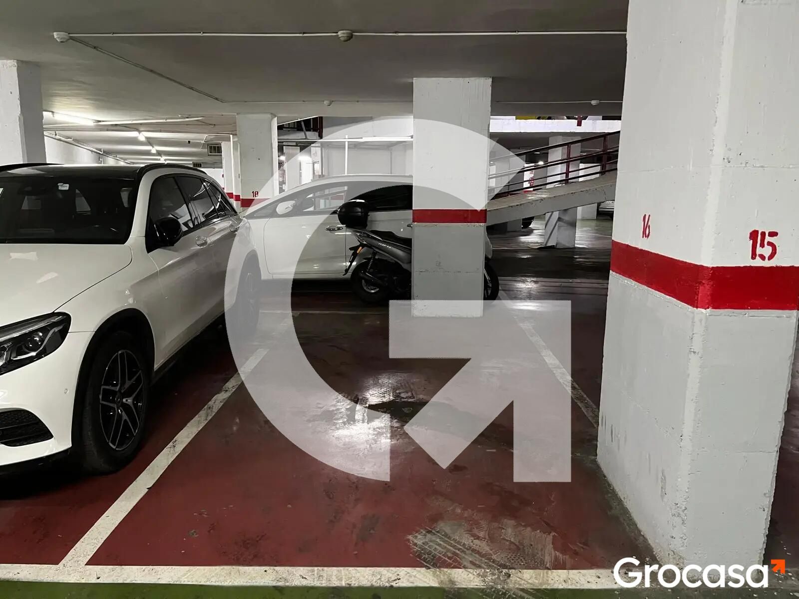 Aparcament de Garatge en venda en Cornellà de Llobregat