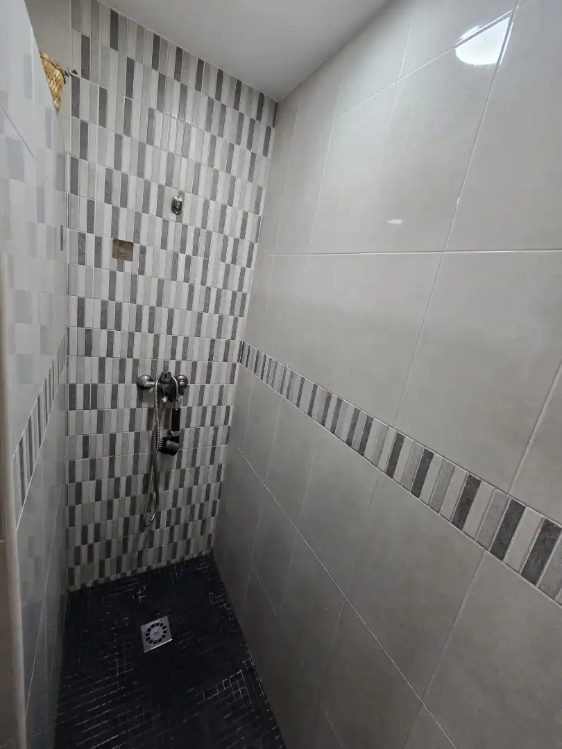 Local en venta en Calle Taramay, 19, Velilla - Velilla Taramay