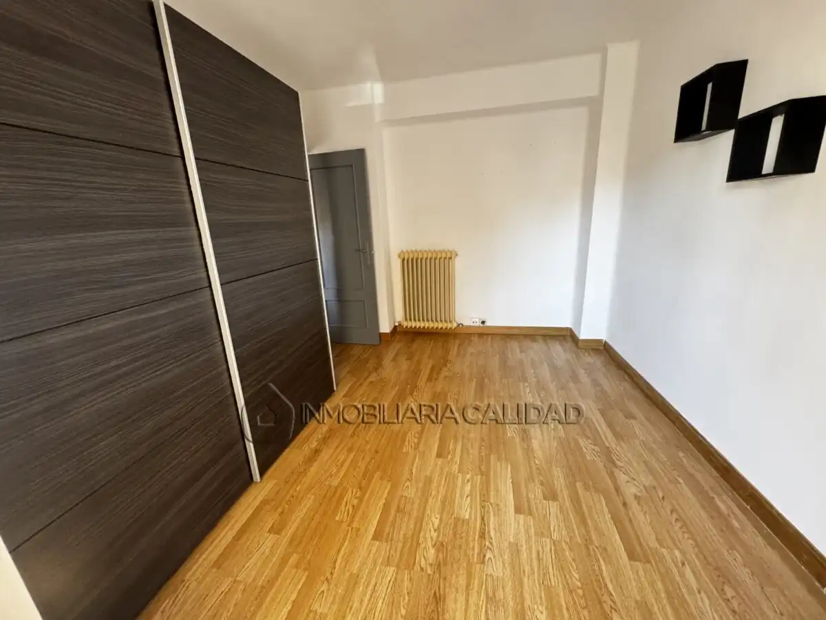 Habitación de Piso en venta en Burgos con Calefacción