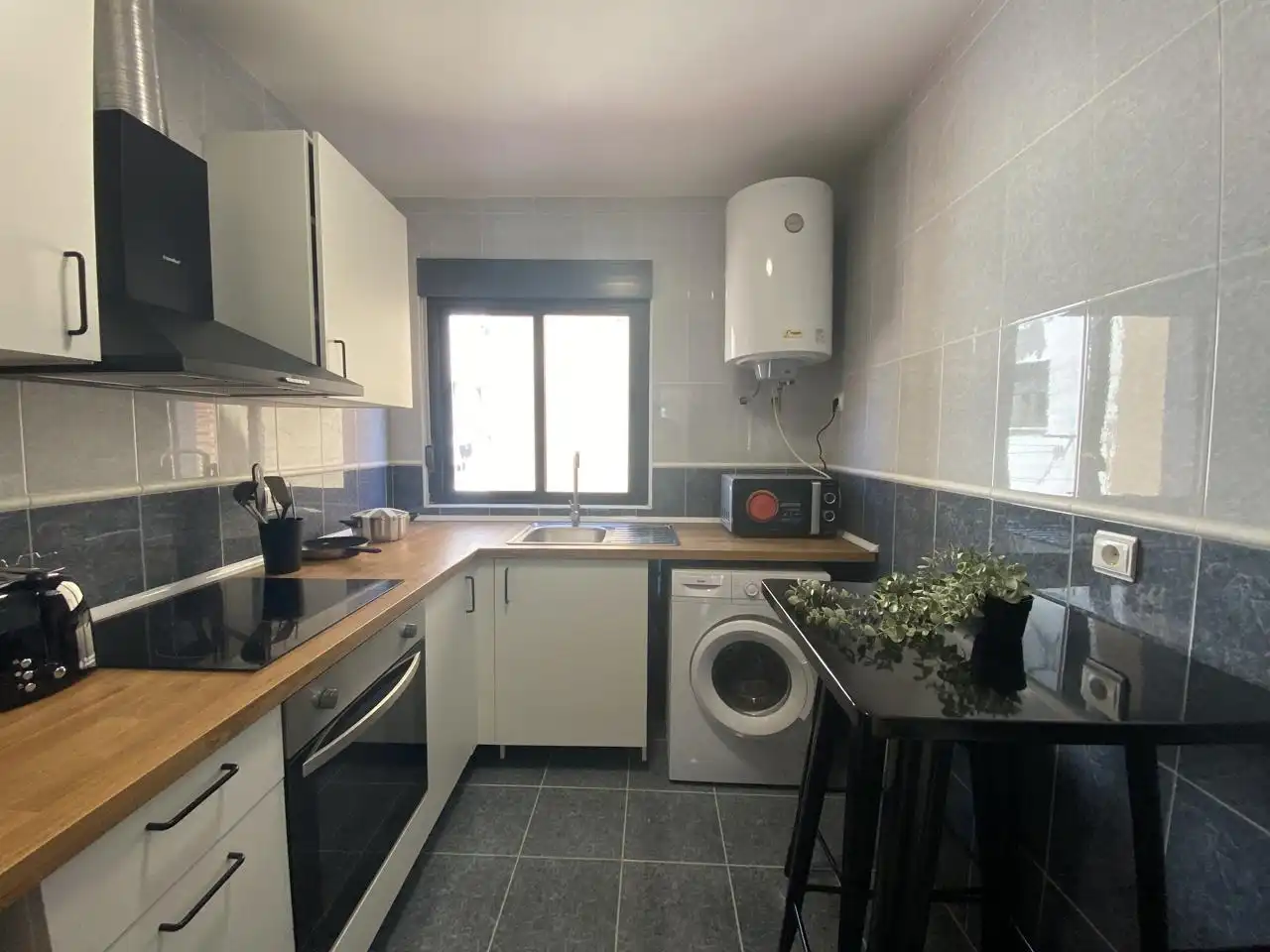 Flat for rent in De Blasco Ibáñez, La Vega - La Sal