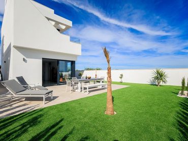 Villa con piscina in vendita a El Pinar de Campoverde