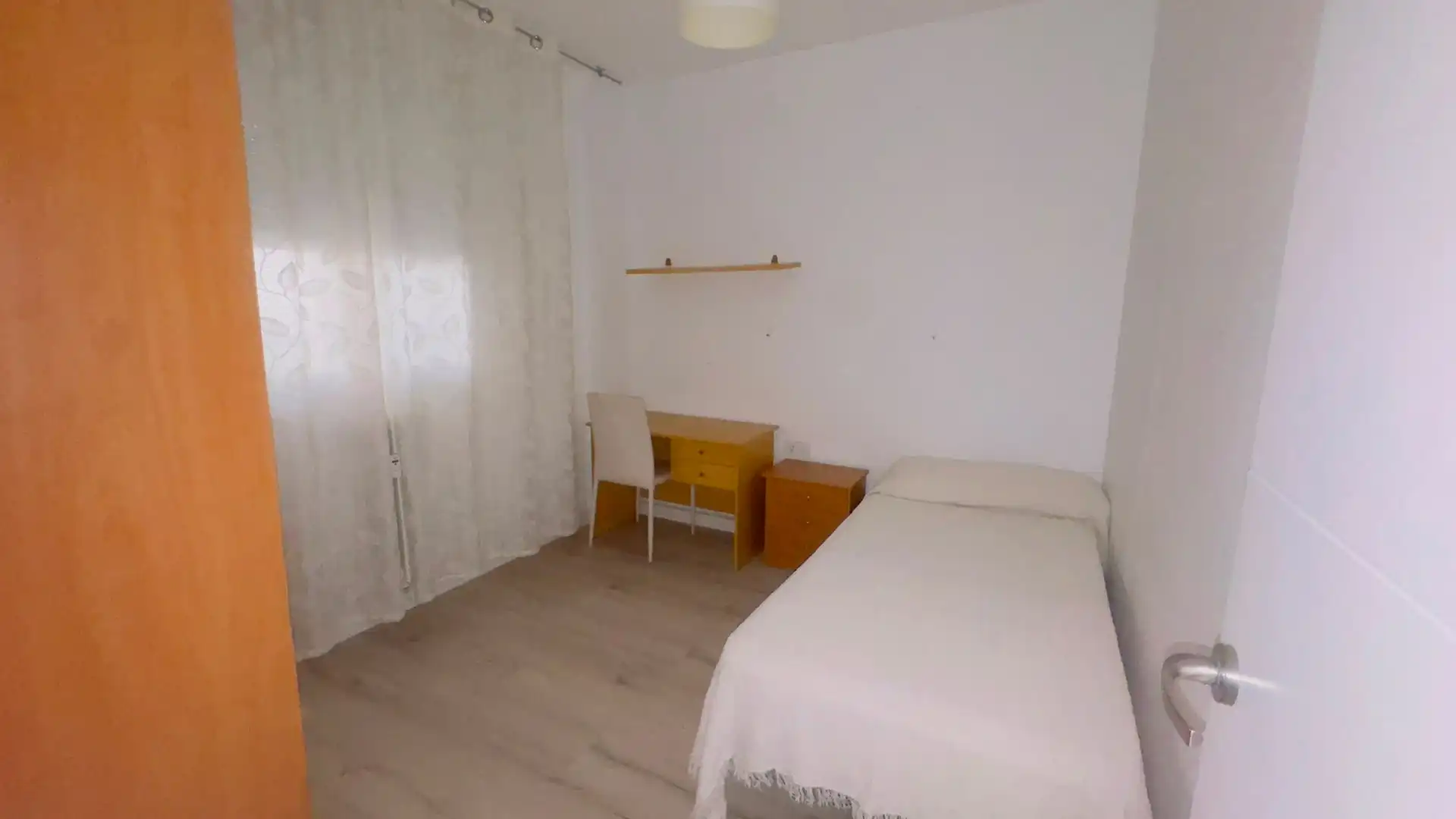 Piso con terraza en venta en Avenida Ramón y Cajal 47, imagen 5