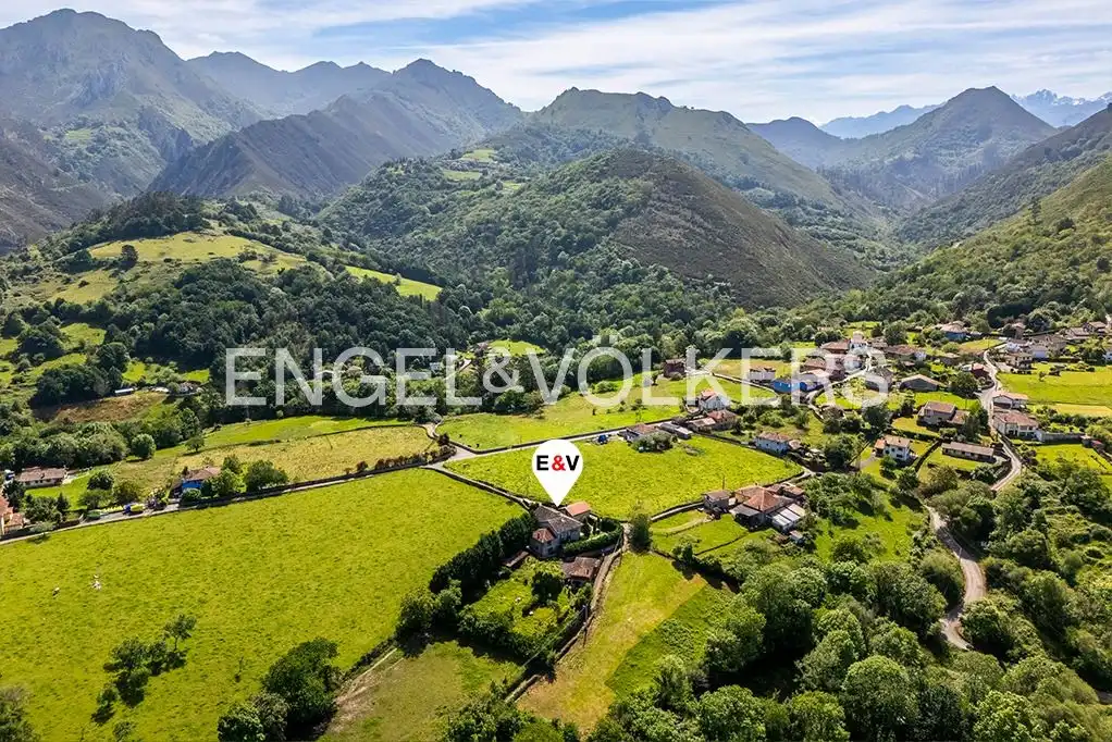 Casa o chalet en venta en Cangas de Onís con Calefacción, Jardín privado y Terraza