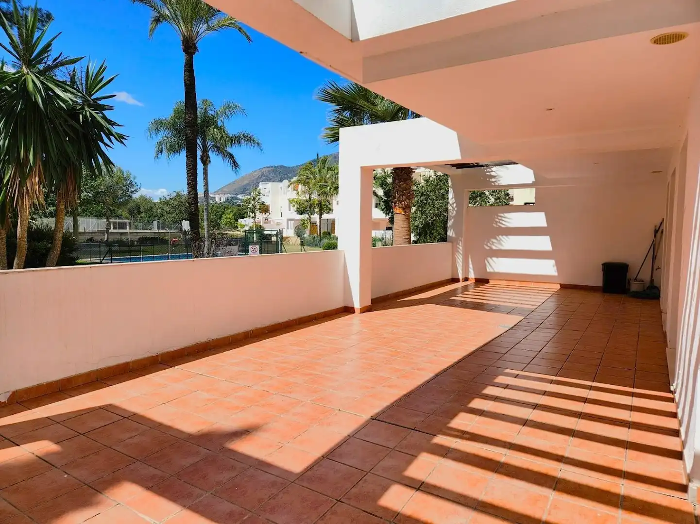 Terrace of Flat for sale in Benalmádena  with Air Conditioner, Heating and Private garden