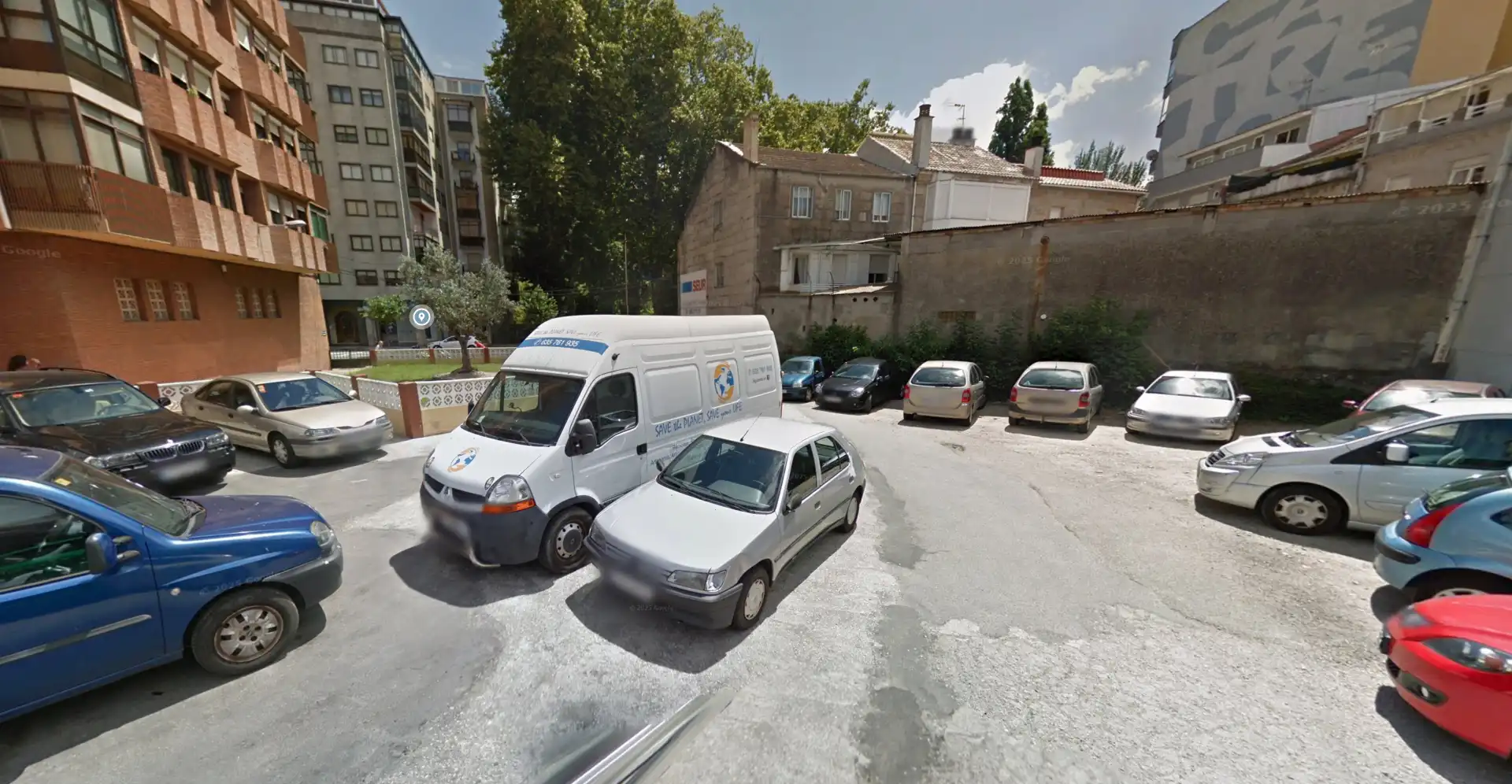 Parking de Piso en venta en Vigo  con Calefacción, Parquet y Amueblado