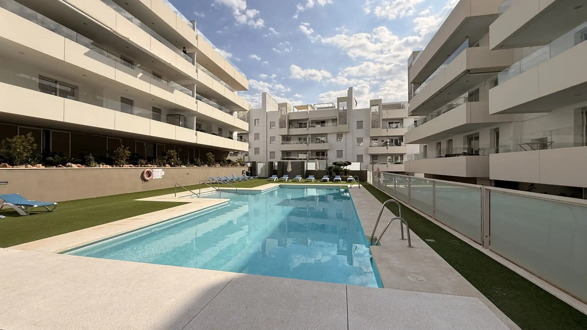 Piscina de Apartament de lloguer en Marbella amb Aire condicionat, Calefacció i Terrassa