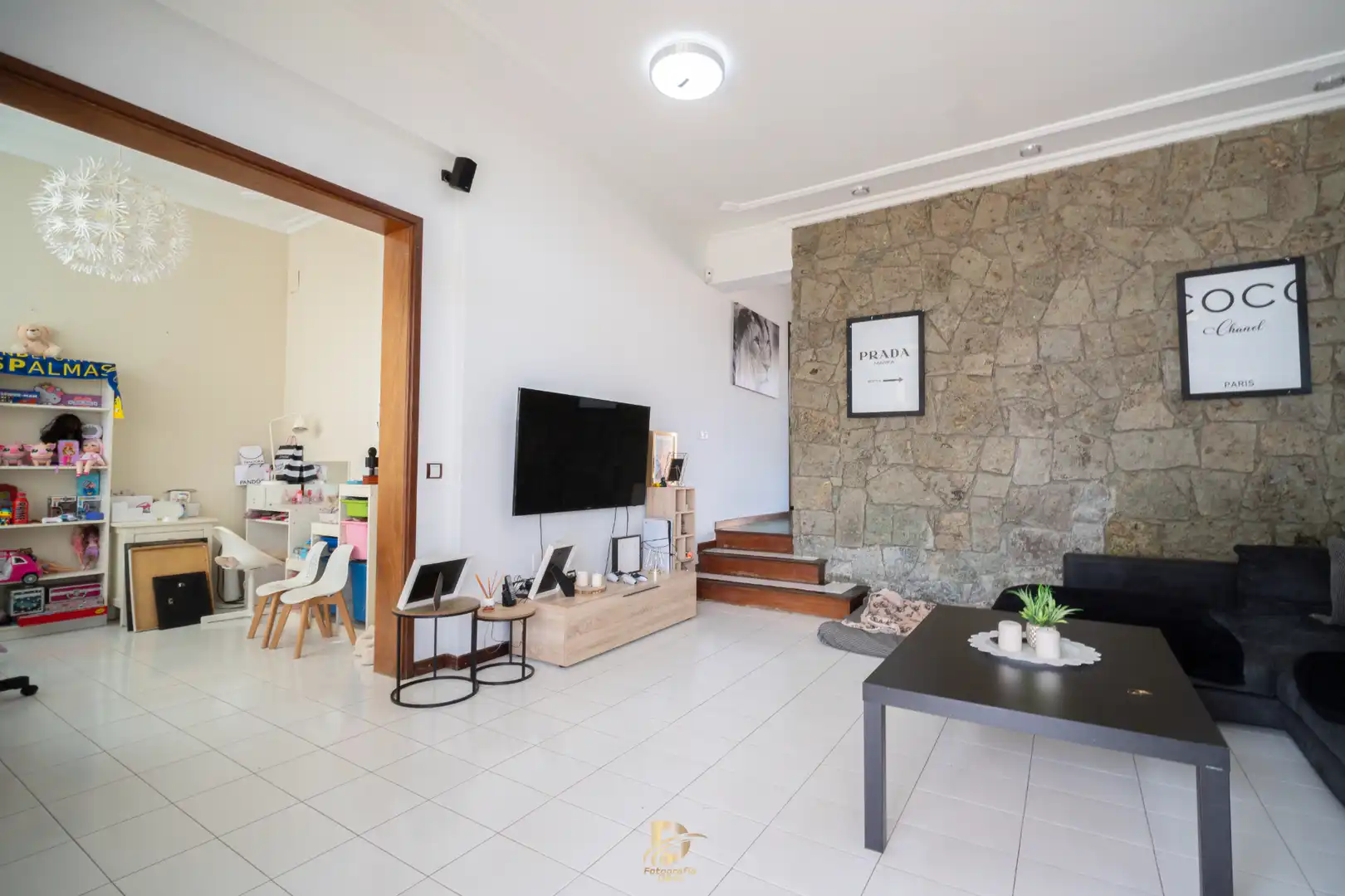 Sala d'estar de Casa o xalet en venda en Las Palmas de Gran Canaria amb Aire condicionat, Jardí privat i Terrassa