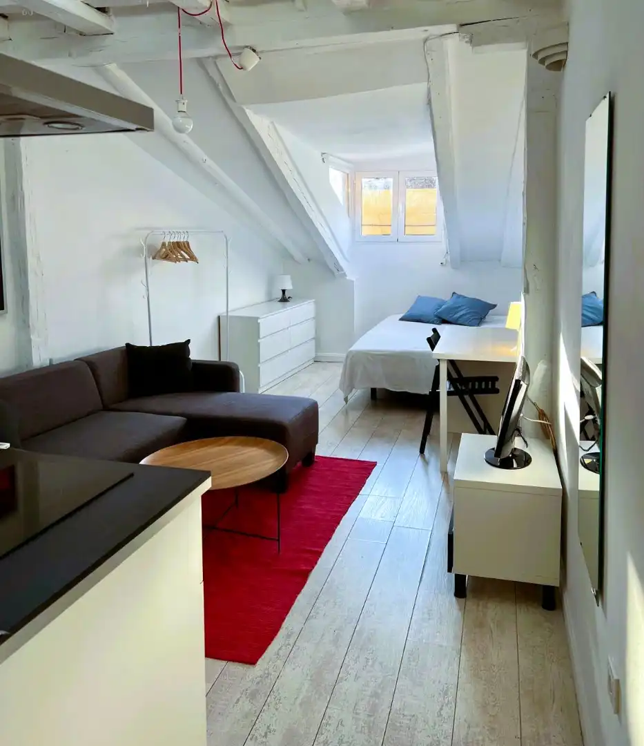 Schlafzimmer von Wohnung zur Miete in Madrid mit Klimaanlage, Heizung und Möbliert