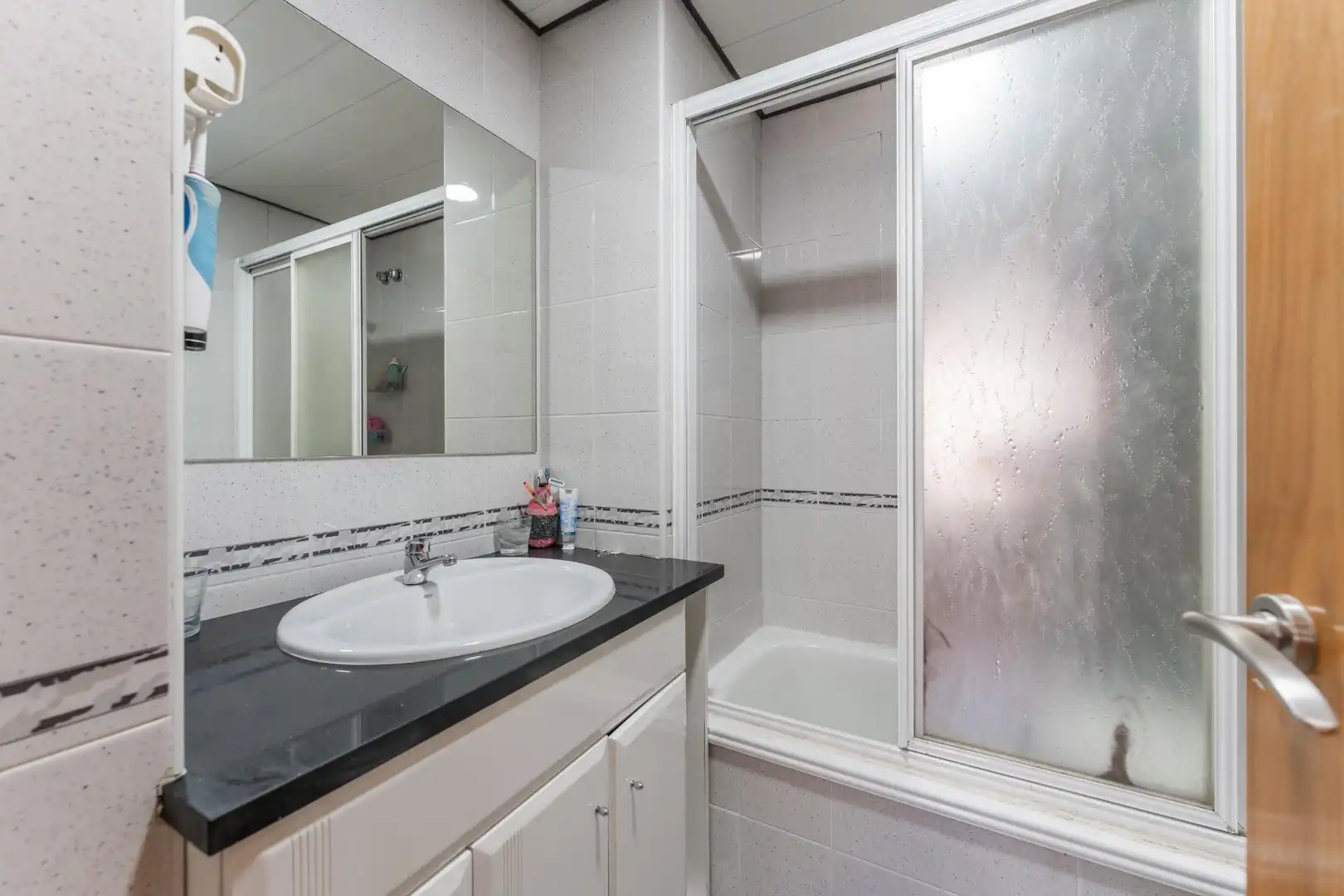 Bathroom of Flat for sale in Mollet del Vallès  with Air Conditioner, Heating and Parquet flooring