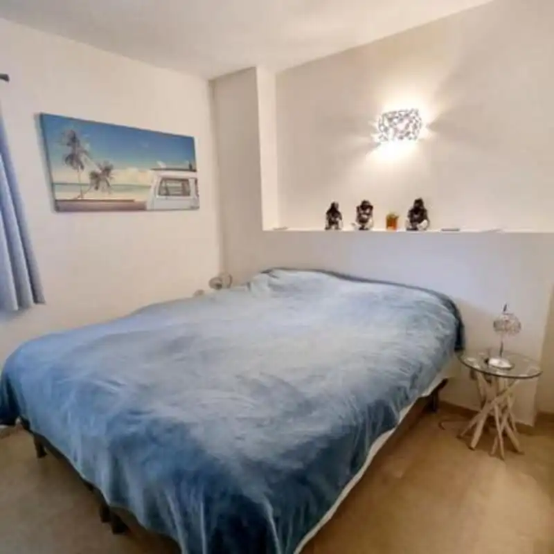 Habitación de Apartamento de alquiler en Estepona con Aire acondicionado, Calefacción y Terraza