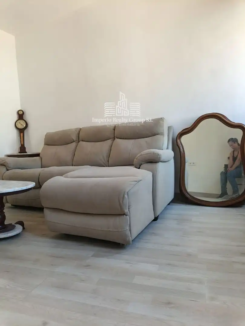 Sala d'estar de Pis en venda en Langreo amb Calefacció i Moblat