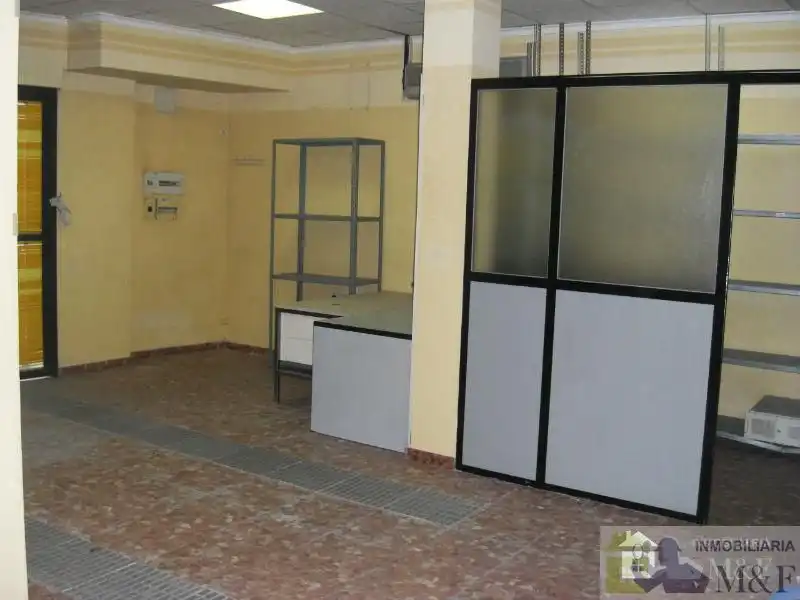Local en venta en Palma del Río con Aire acondicionado