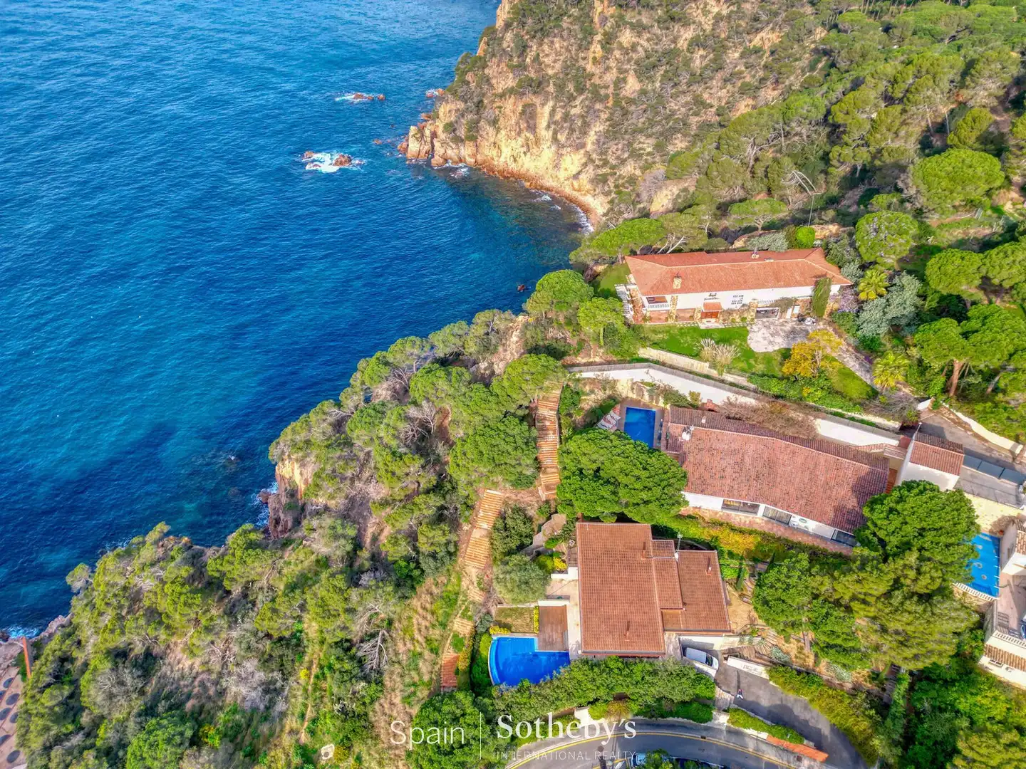 Casa amb piscina en venda a Carrer Horitzo