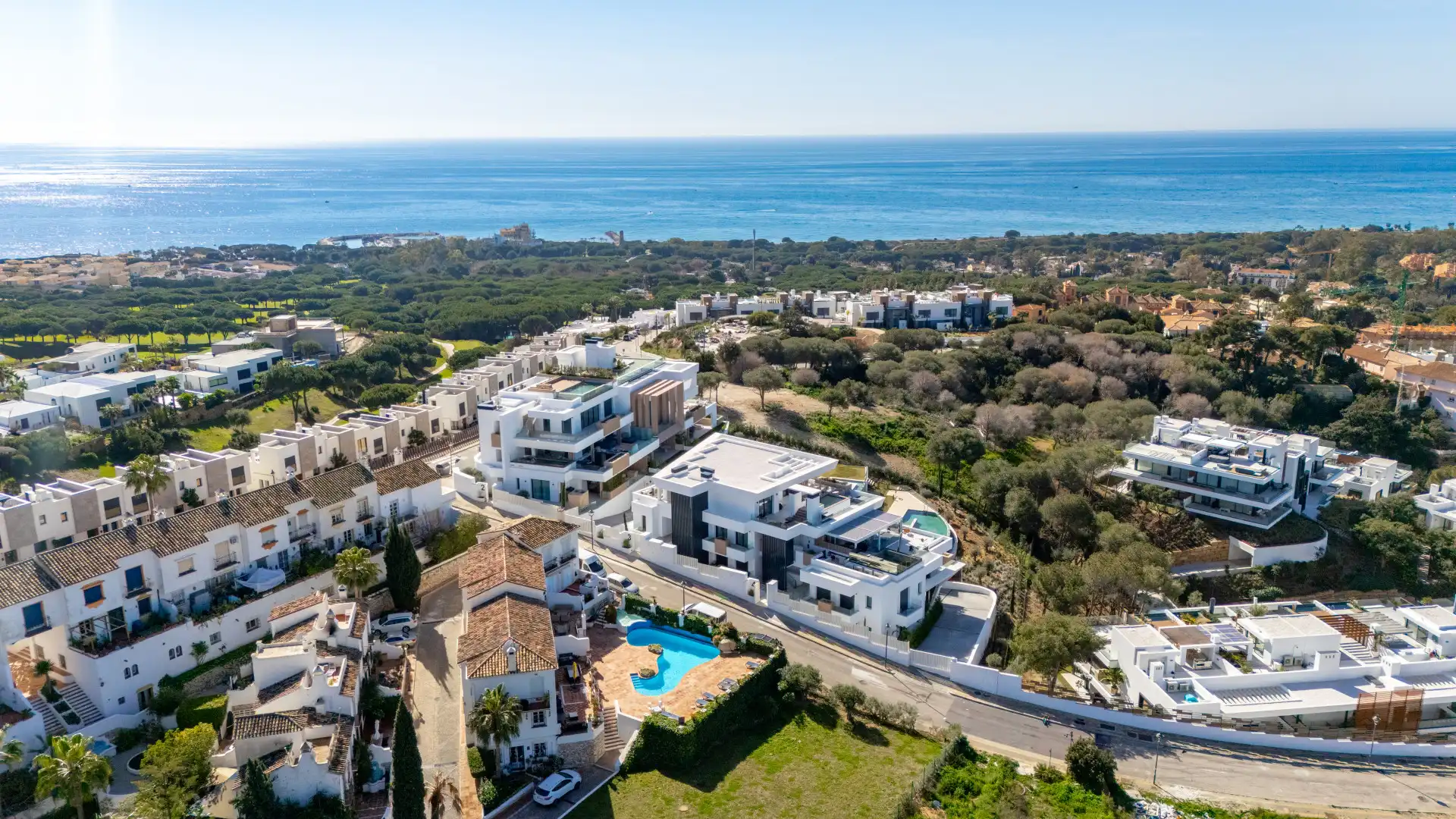 Exterior view of Ground floor for sale in Marbella  with Air Conditioner, Private garden and Terrace