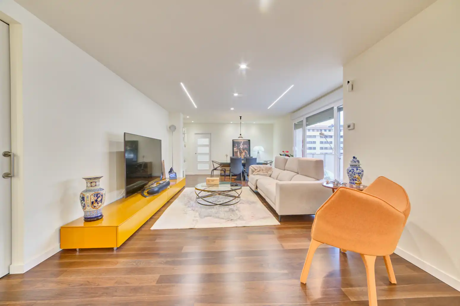 Sala de estar de Piso en venta en  Pamplona / Iruña con Calefacción, Terraza y Trastero