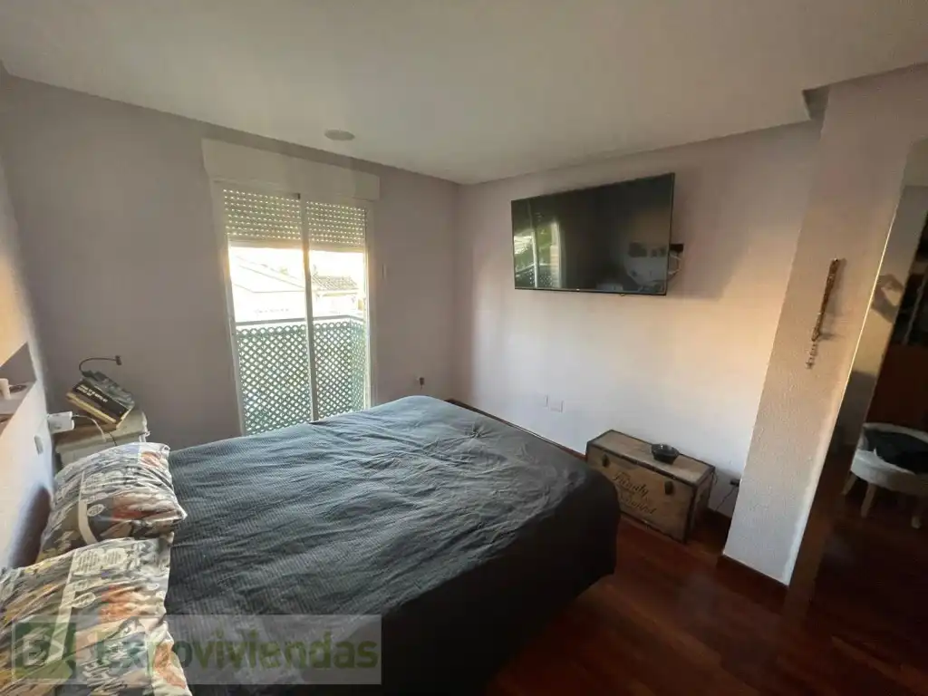 Habitación de Casa adosada en venta en Murcia