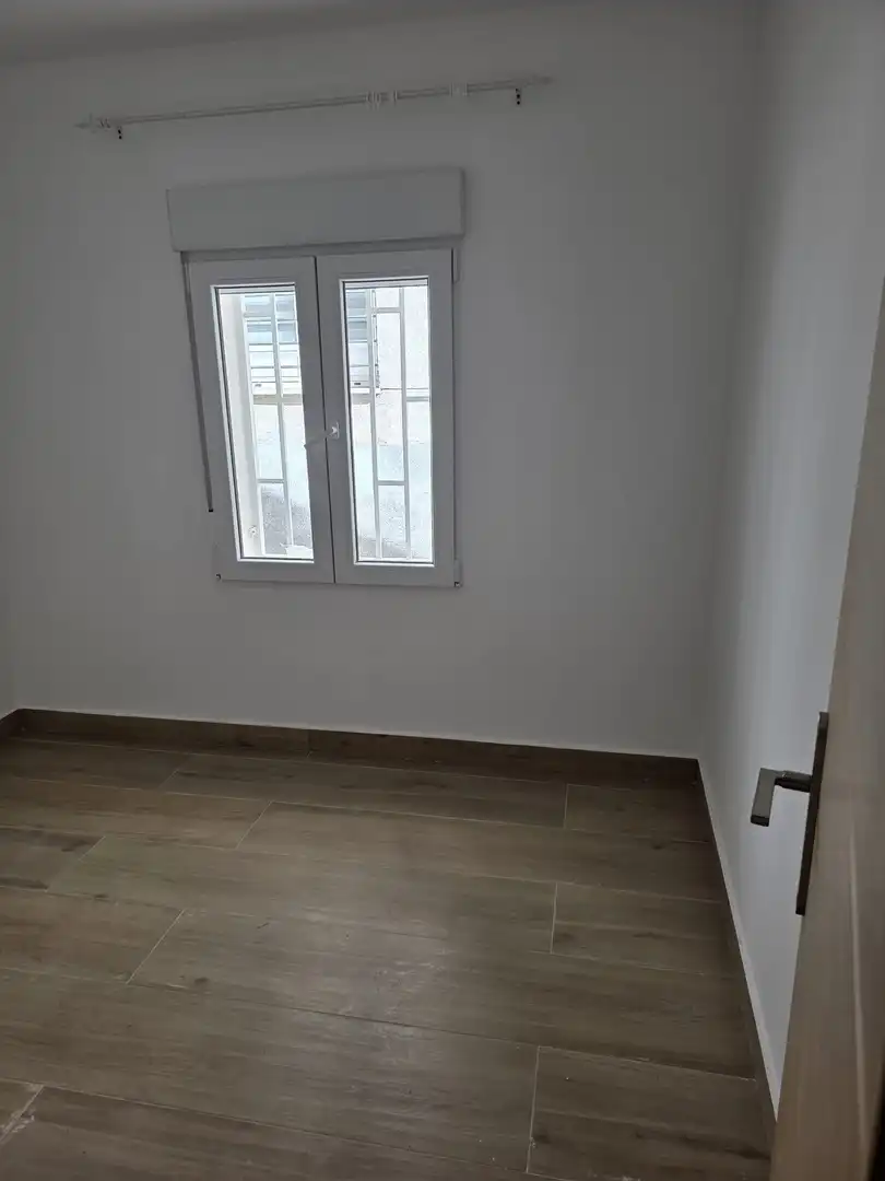 Bedroom of Flat for rent in Parla  with Parquet flooring and Washing machine