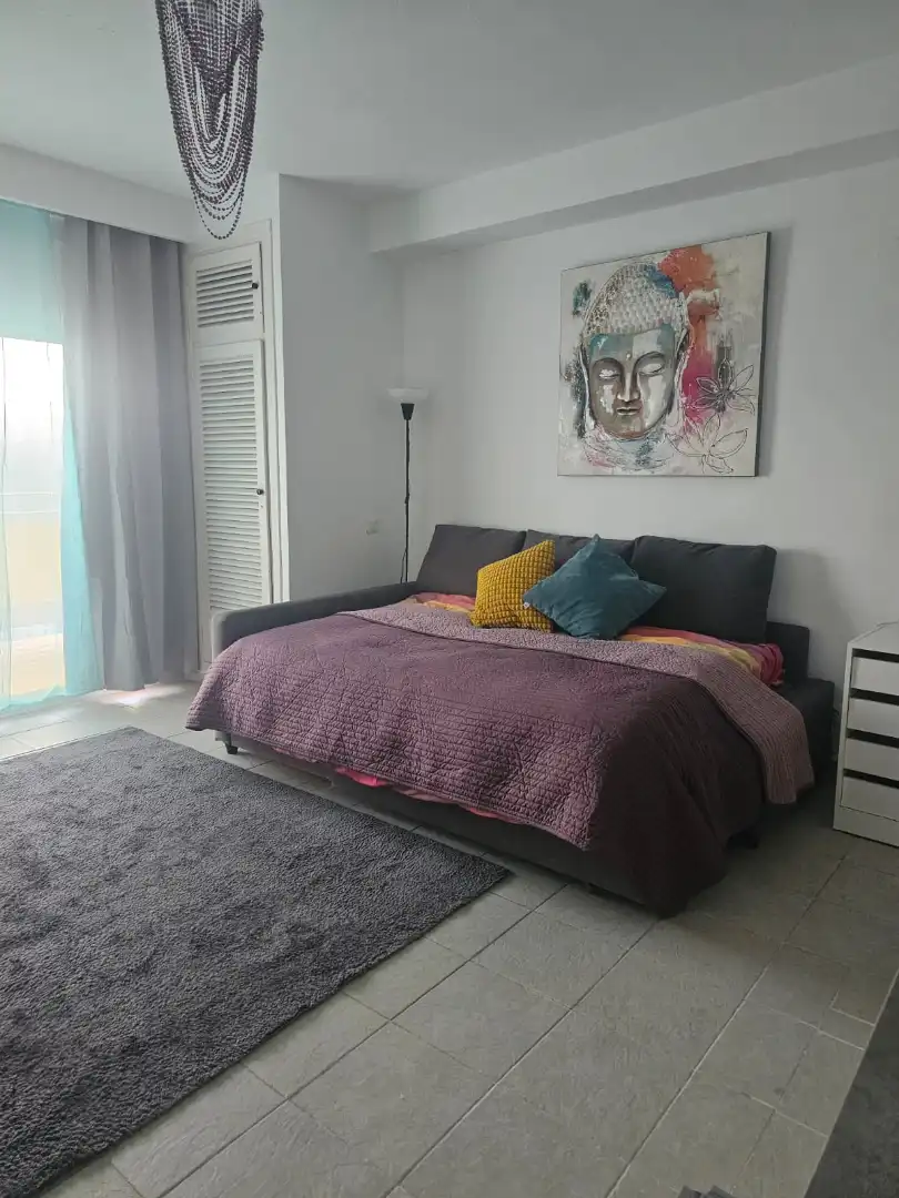 Bedroom of Study for rent in Marbella  with Air Conditioner, Furnished and Community pool