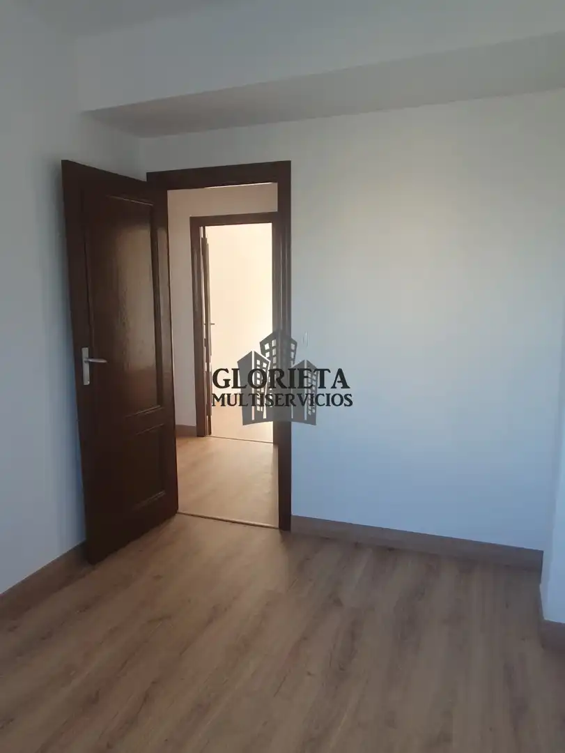 Piso en venta en Vigo  con Calefacción, Terraza y Trastero