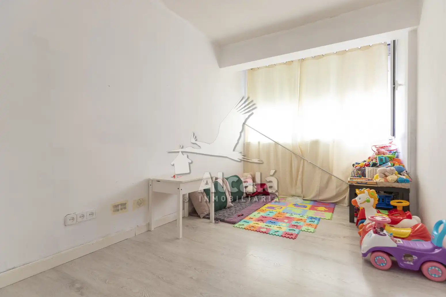 Piso en venta en Madrid con Calefacción y Terraza