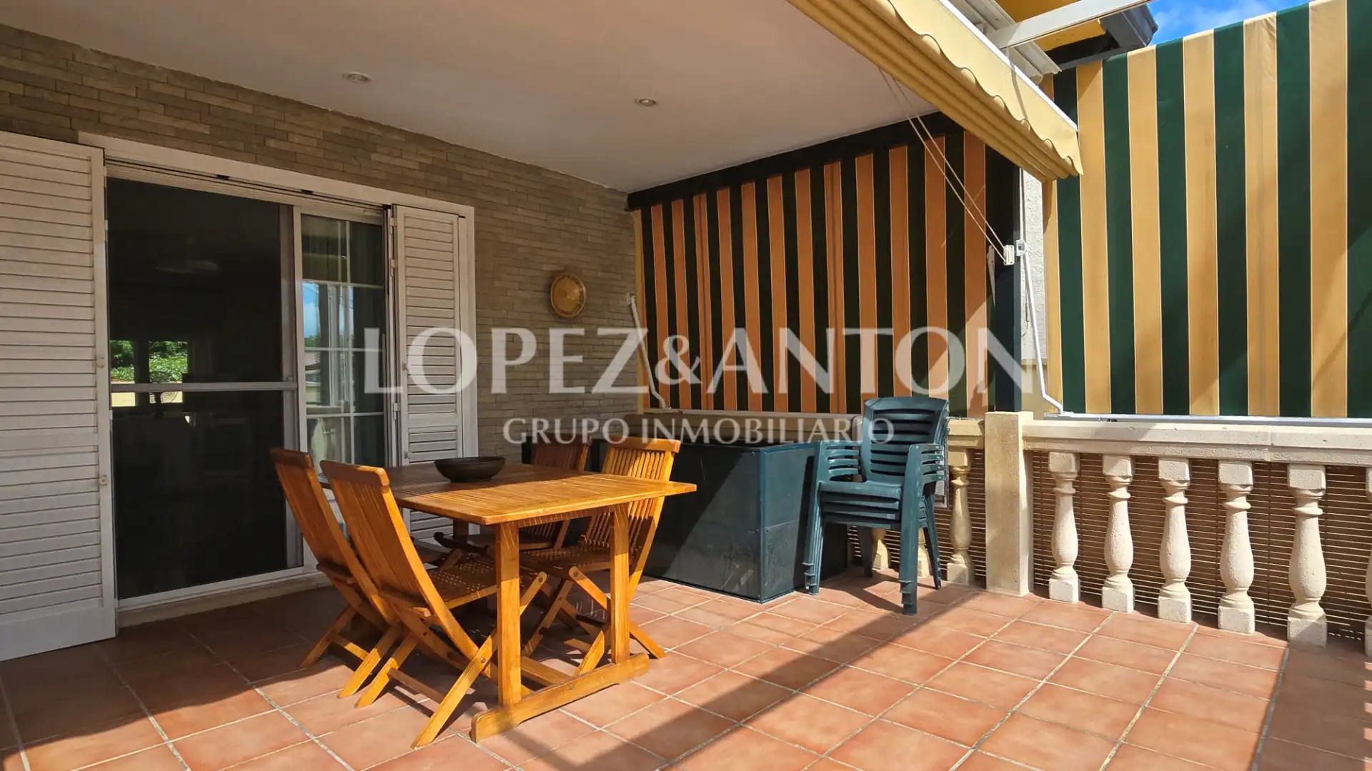 Terrace of Houses for sale in L'Eliana  with Air Conditioner, Private garden and Terrace