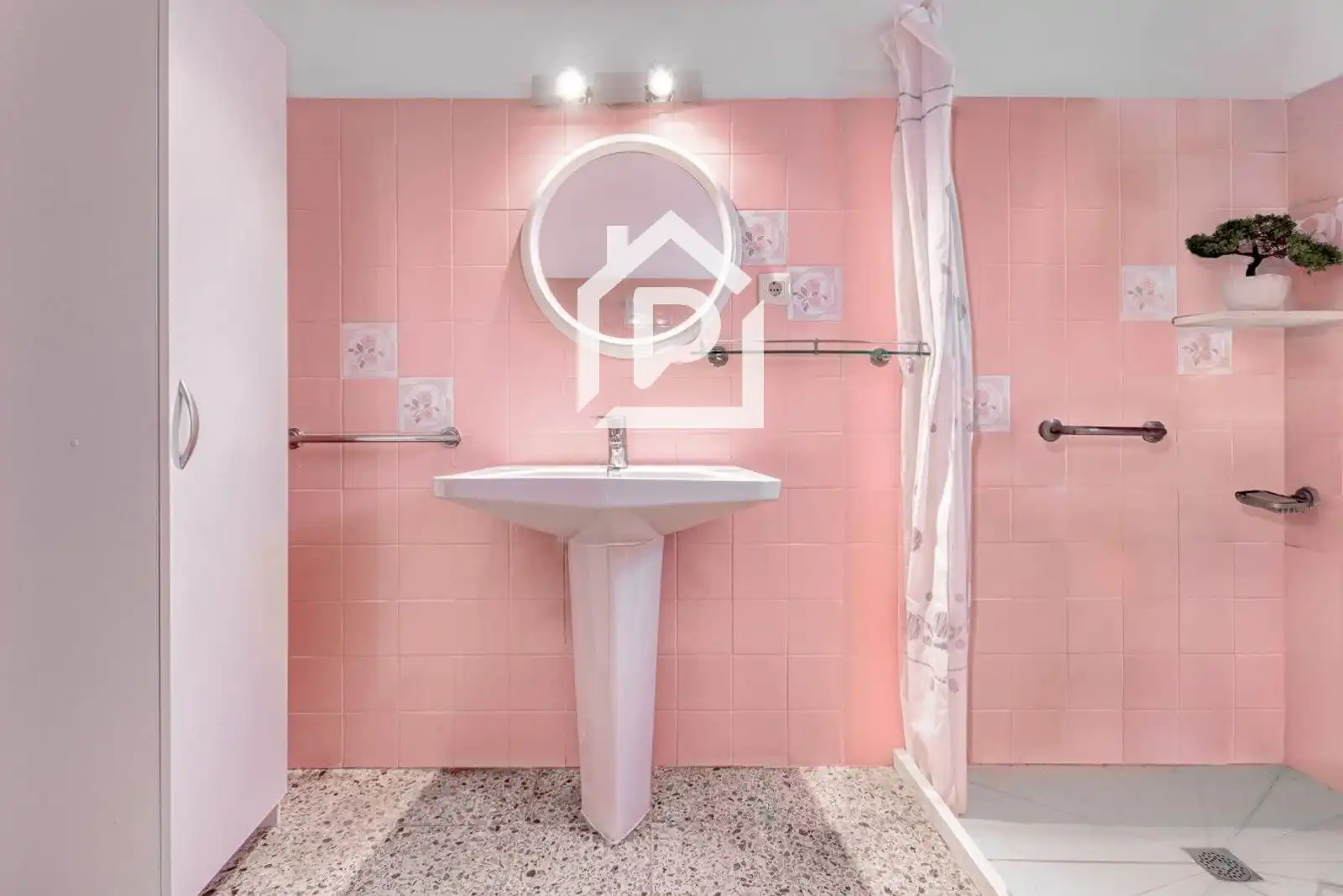Bathroom of Houses for sale in Riumors, Girona