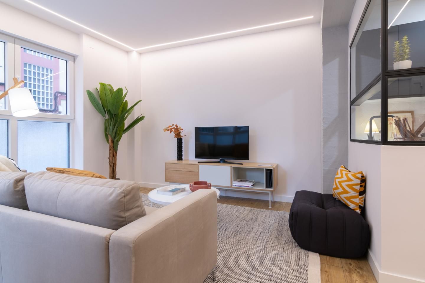 Sala d'estar de Pis en venda en A Coruña Capital  amb Calefacció