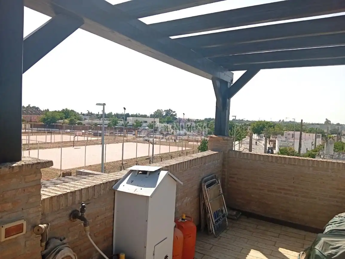 Terraza de Casa adosada en venta en Coria del Río