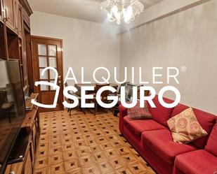 Living room of Flat to rent in  Madrid Capital  with Heating, Terrace and Furnished