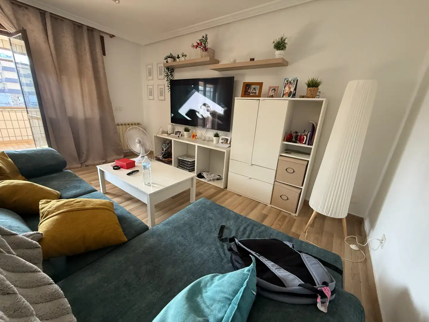 Sala d'estar de Casa o xalet en venda en Corvera de Asturias amb Calefacció, Jardí privat i Parquet