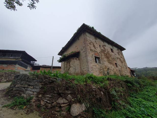 Casa-chalet en Venta en Salas