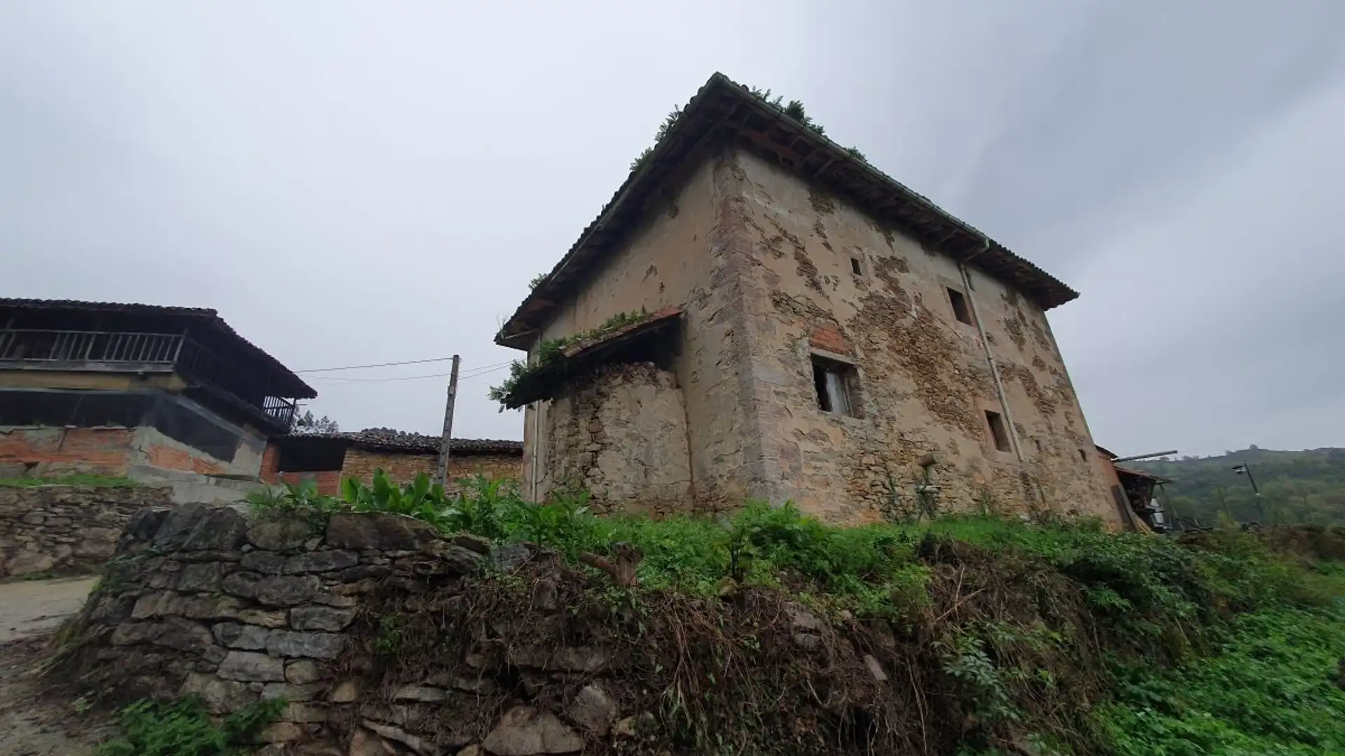 Vista exterior de Casa o chalet en venta en Salas con Trastero