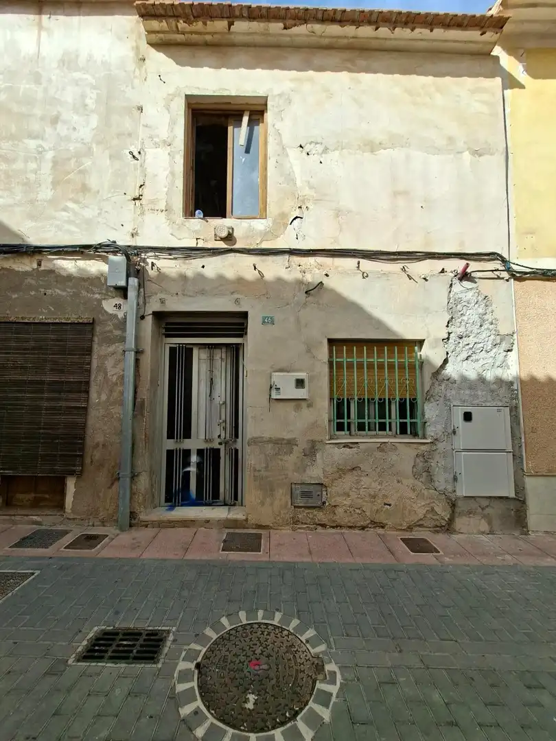 Außenansicht von Gebaude zum Verkauf in Aspe