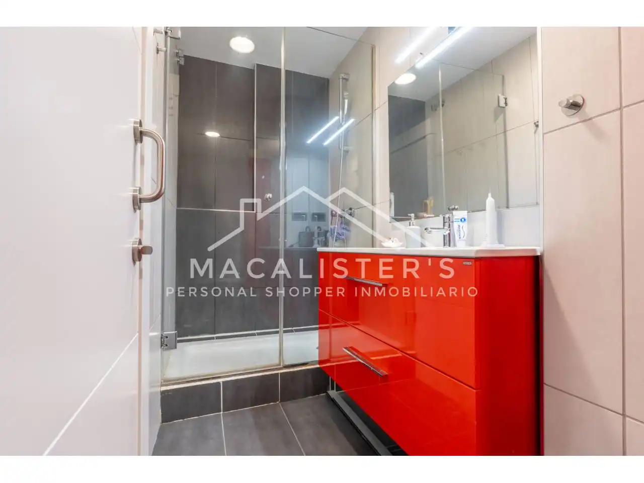 Bedroom of Flat for sale in Premià de Mar  with Air Conditioner, Heating and Parquet flooring