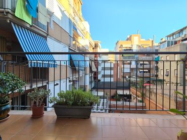 Duplex con balcone in vendita a Sant Andreu