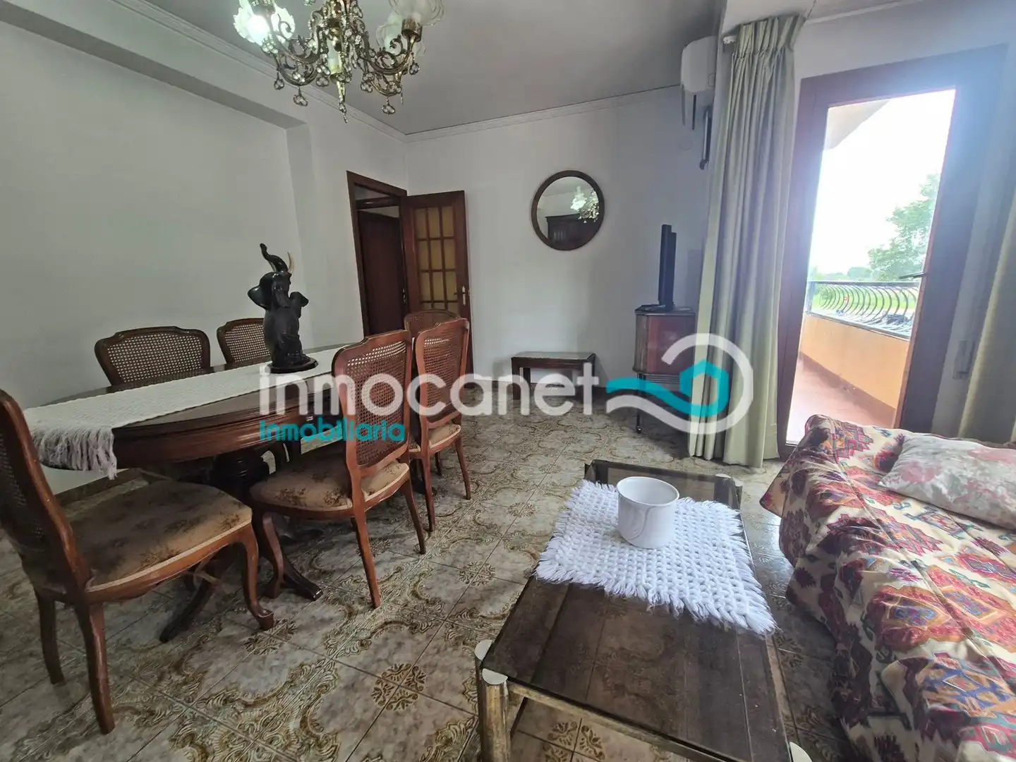 Wohnzimmer von Wohnungen zum Verkauf in Oliva mit Klimaanlage, Terrasse und Balkon