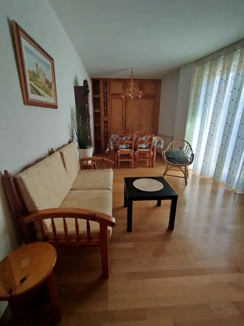 Living room of Flat for rent in Becerril de Campos  with Heating