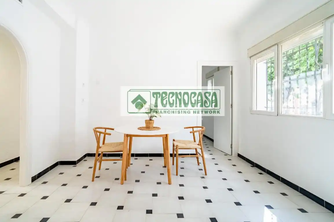 Dining room of Flat for sale in Granada  with Air Conditioner, Heating and Terrace