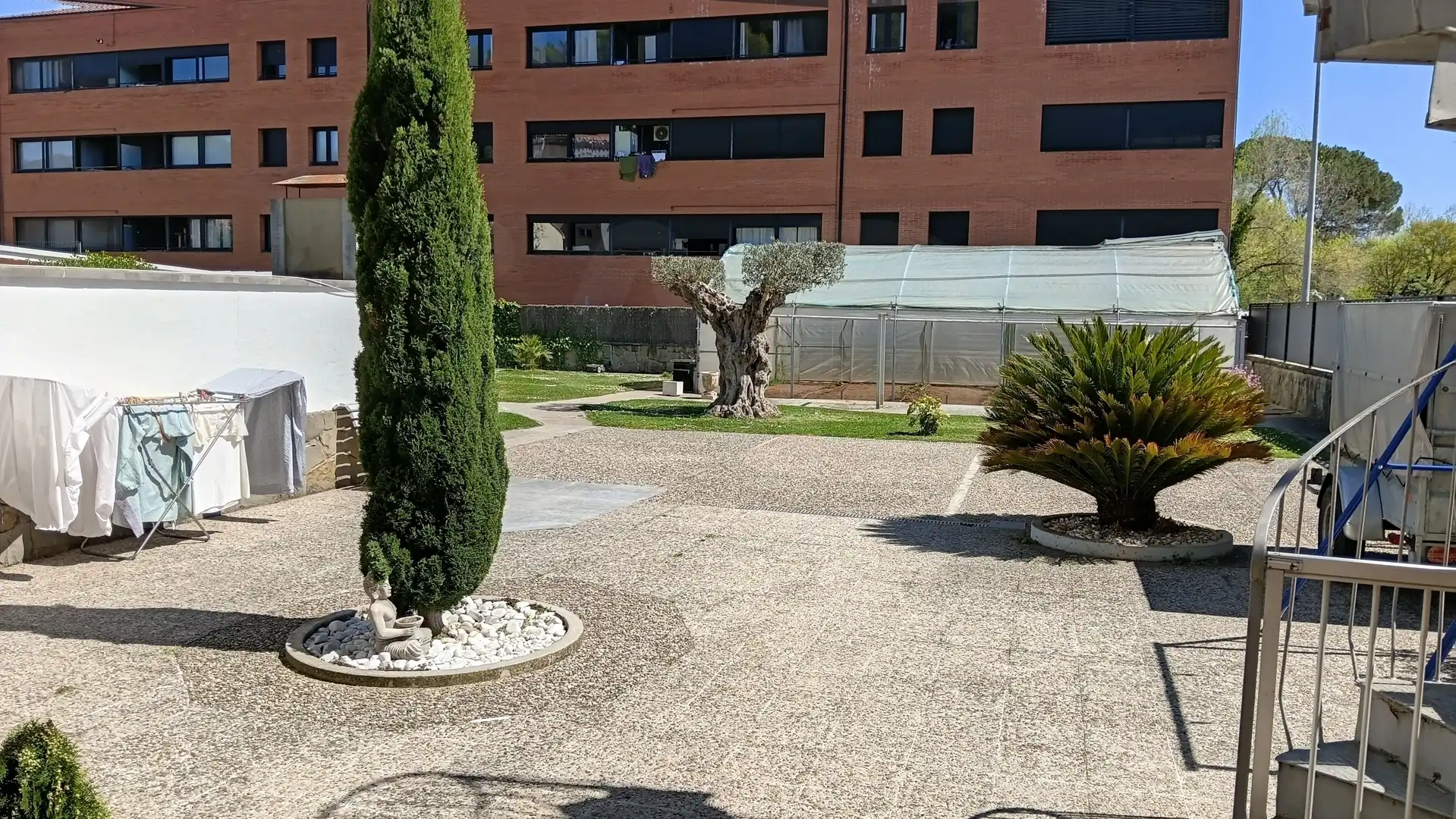 Aparcament de Casa o xalet en venda en Olot amb Aire condicionat, Calefacció i Terrassa