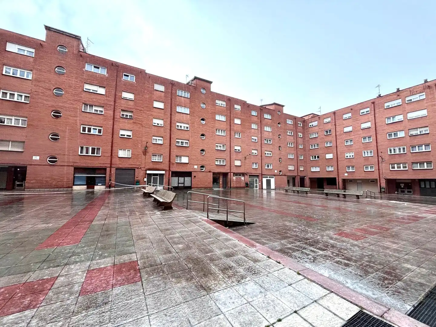 Vista exterior de Pis en venda en Gijón  amb Calefacció, Parquet i Terrassa