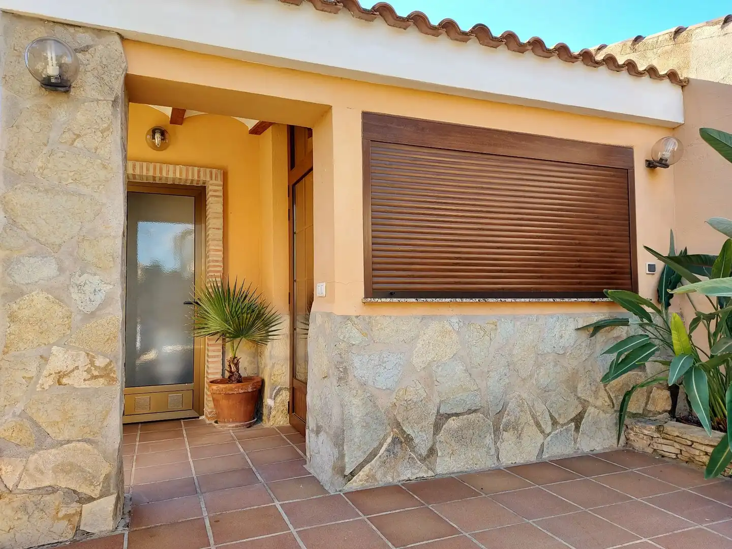 Houses for sale in La Pobla de Vallbona  with Air Conditioner, Heating and Private garden