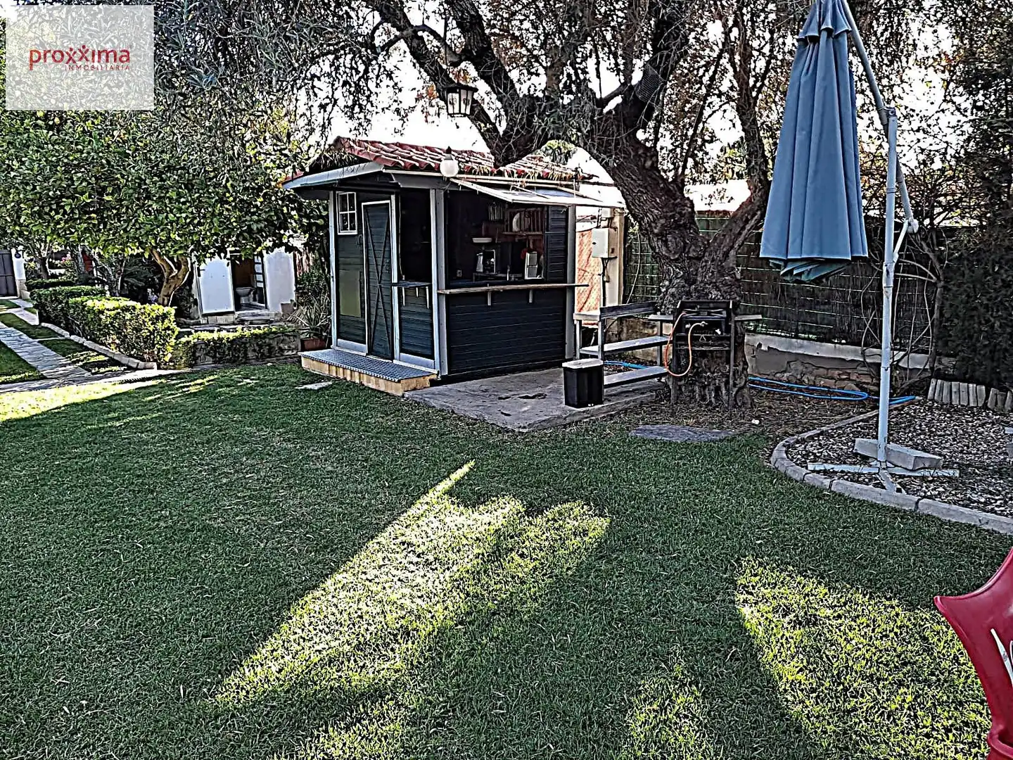 Jardí de Casa o xalet en venda en Dos Hermanas amb Aire condicionat, Jardí privat i Terrassa
