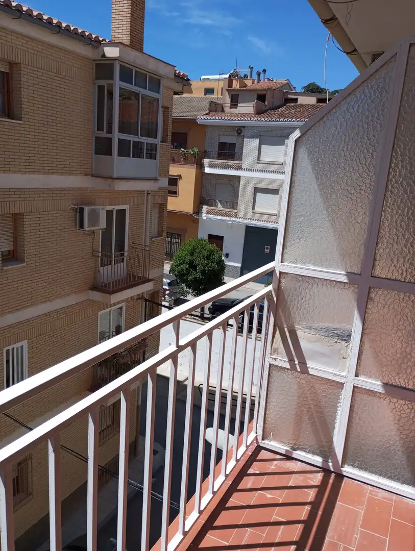 Terrassa de Pis en venda en Baza amb Moblat i Balcó